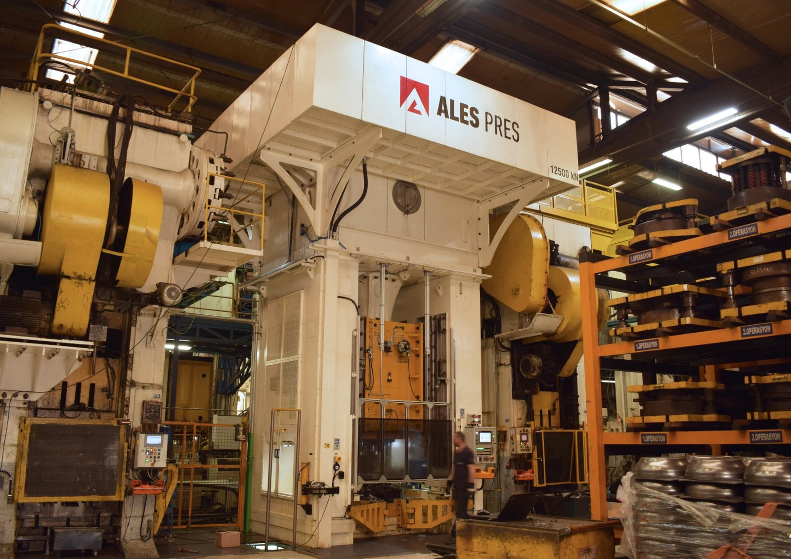 ALES PRES manufactured 2 pcs of 1250 Ton Capacity